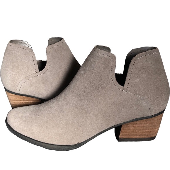 Blondo “Victoria” waterproof tan ankle booties - Picture 2 of 13